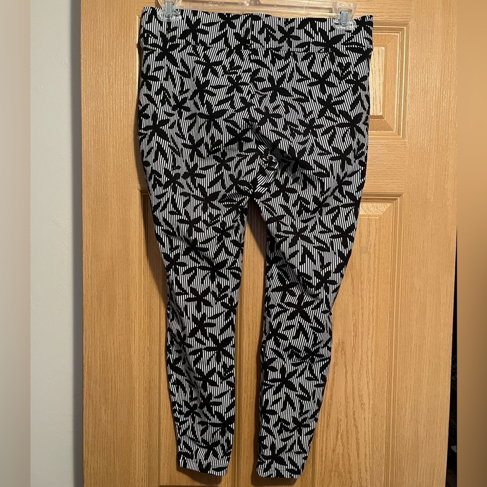 Lands End Starfish Pull On Leggings Floral & Striped Print - Picture 5 of 5